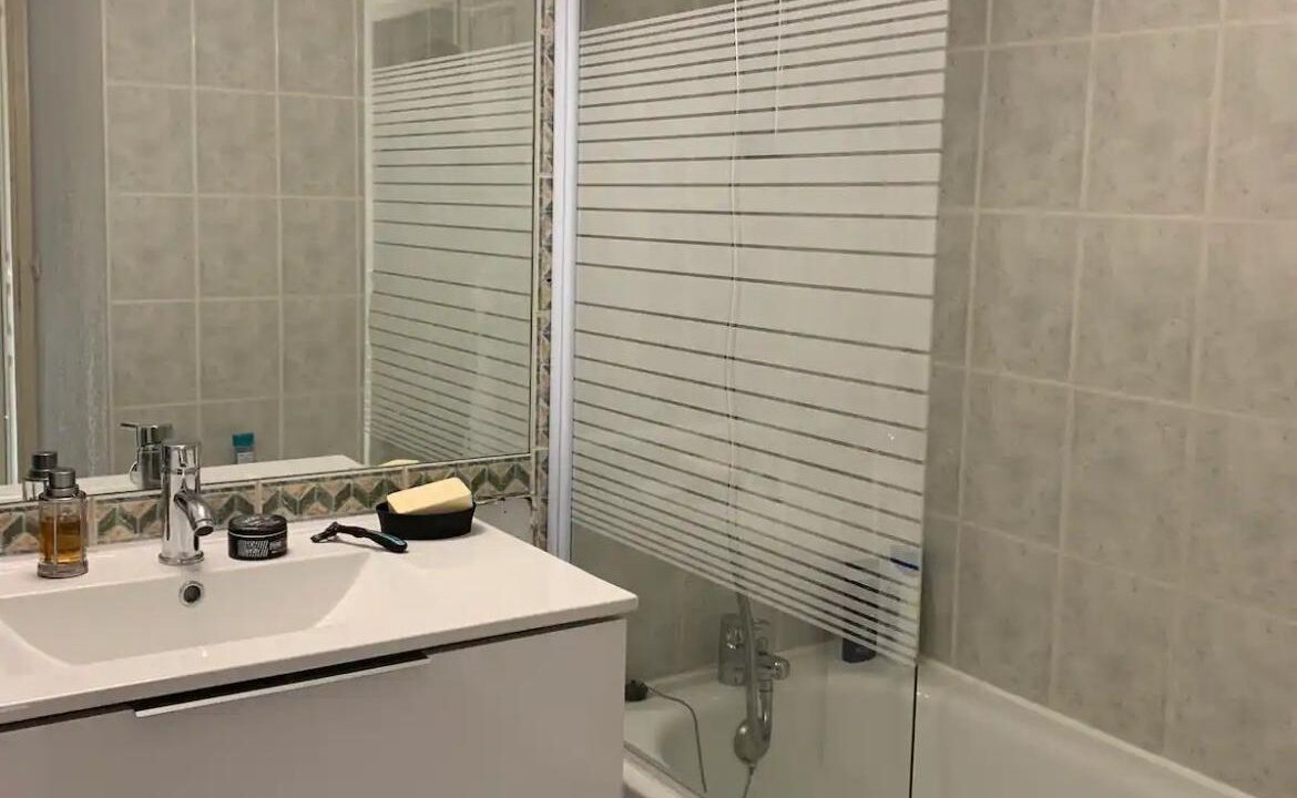 Photo of Bathroom in Les Hauts de Canet