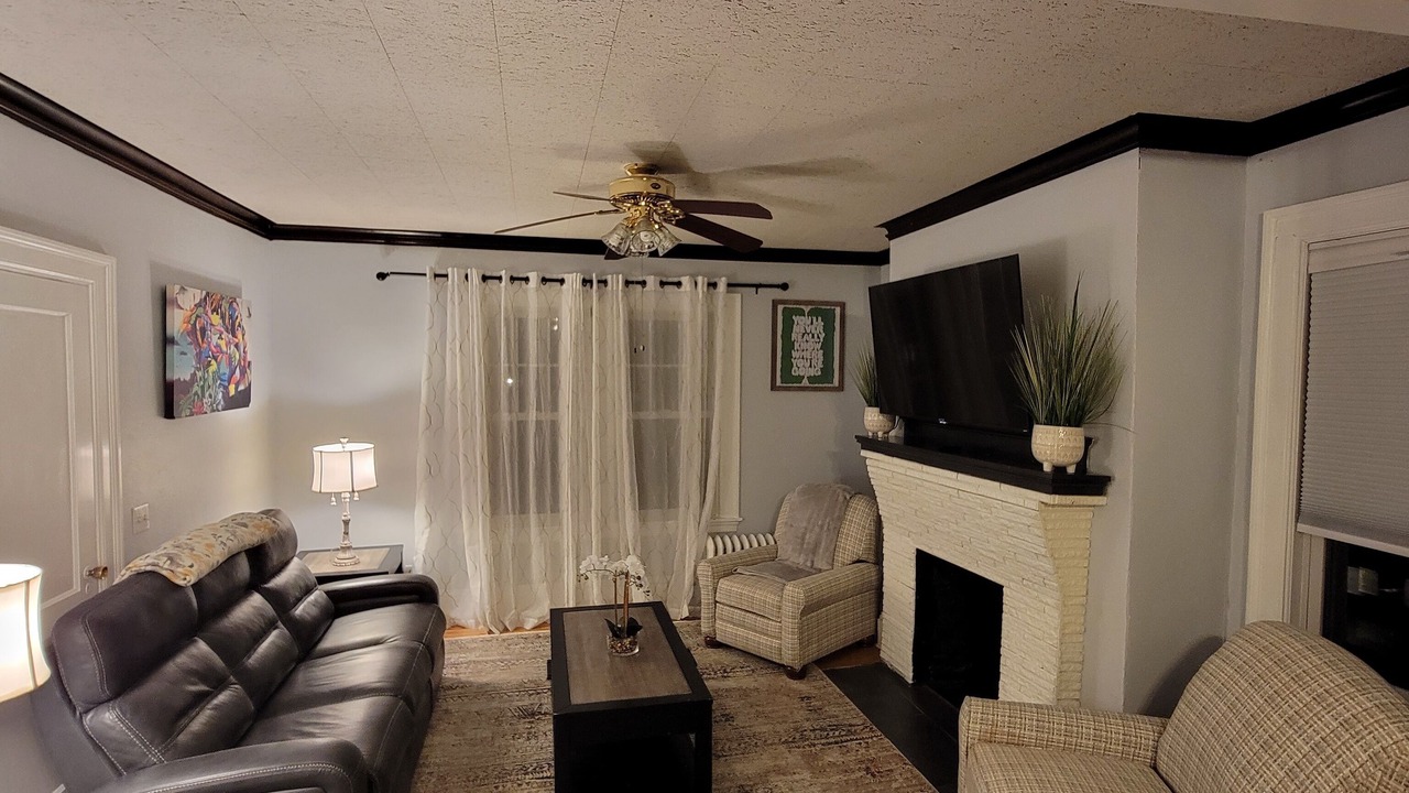 Photo of Livingroom in Forest Grove