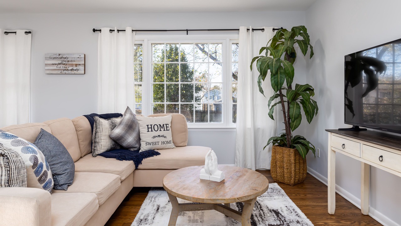 Photo of Livingroom in Newark