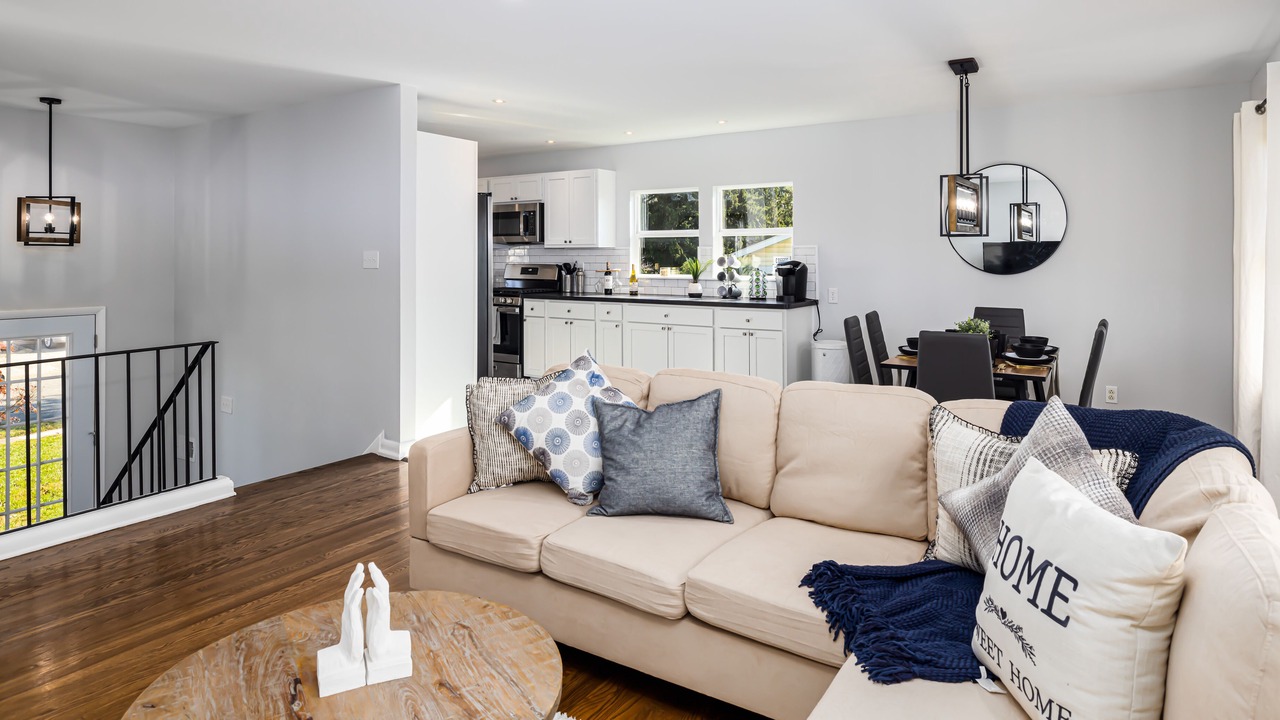 Photo of Livingroom in Newark