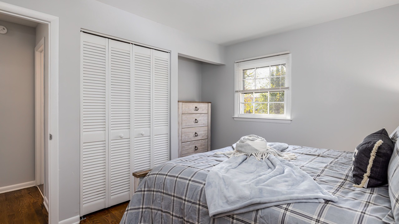 Photo of Bedroom in Newark