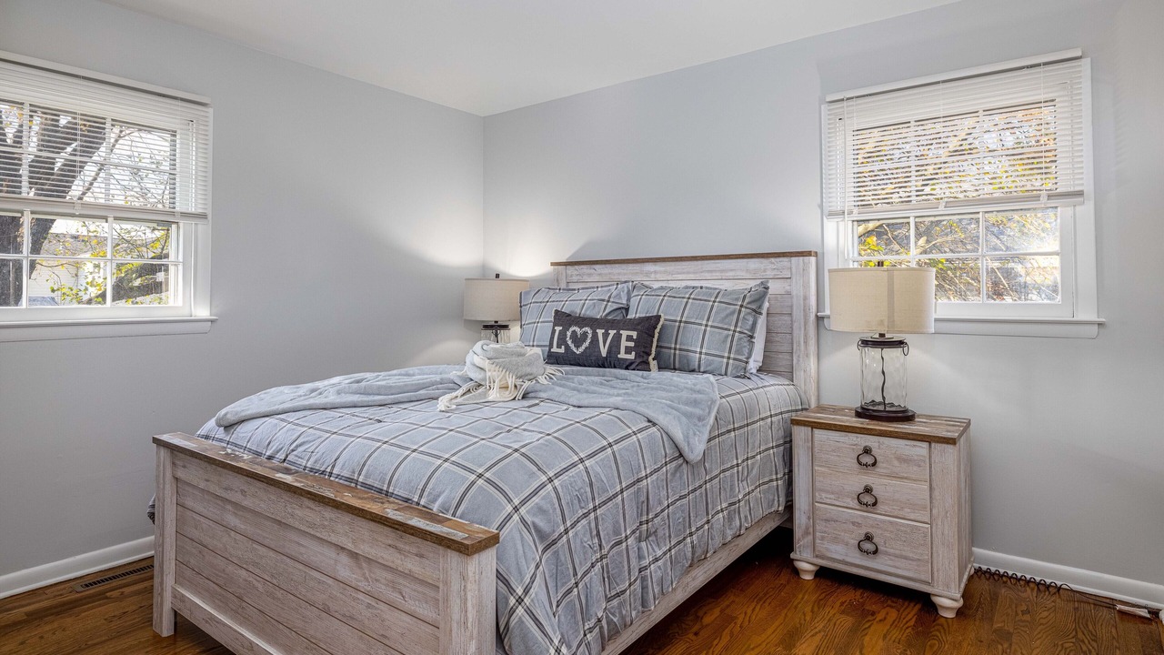 Photo of Bedroom in Newark