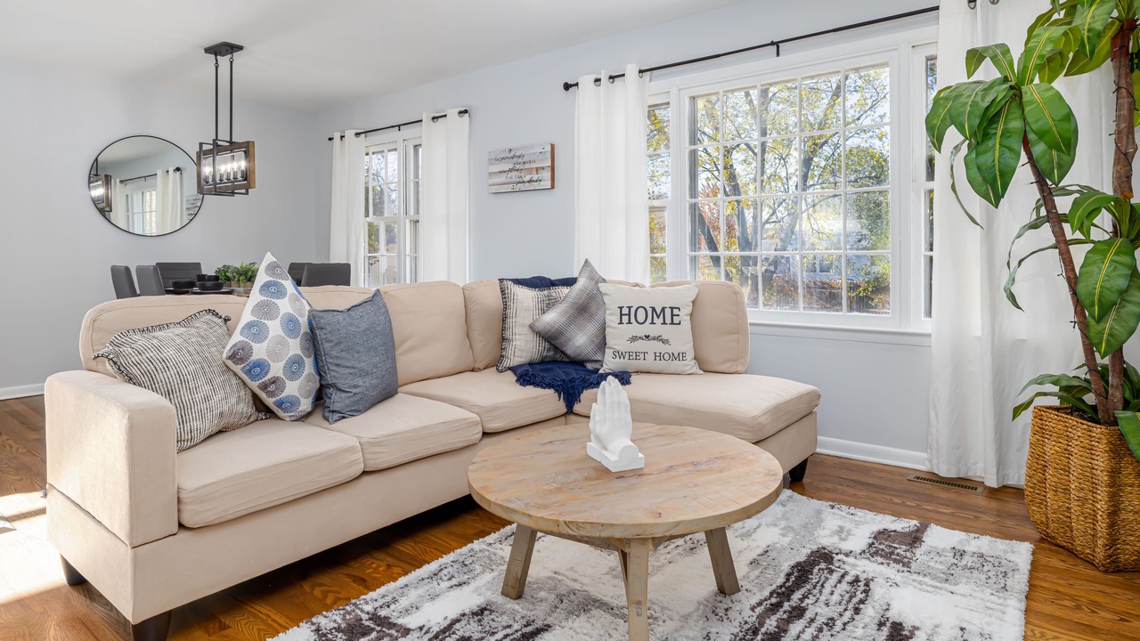 Photo of Livingroom in Newark