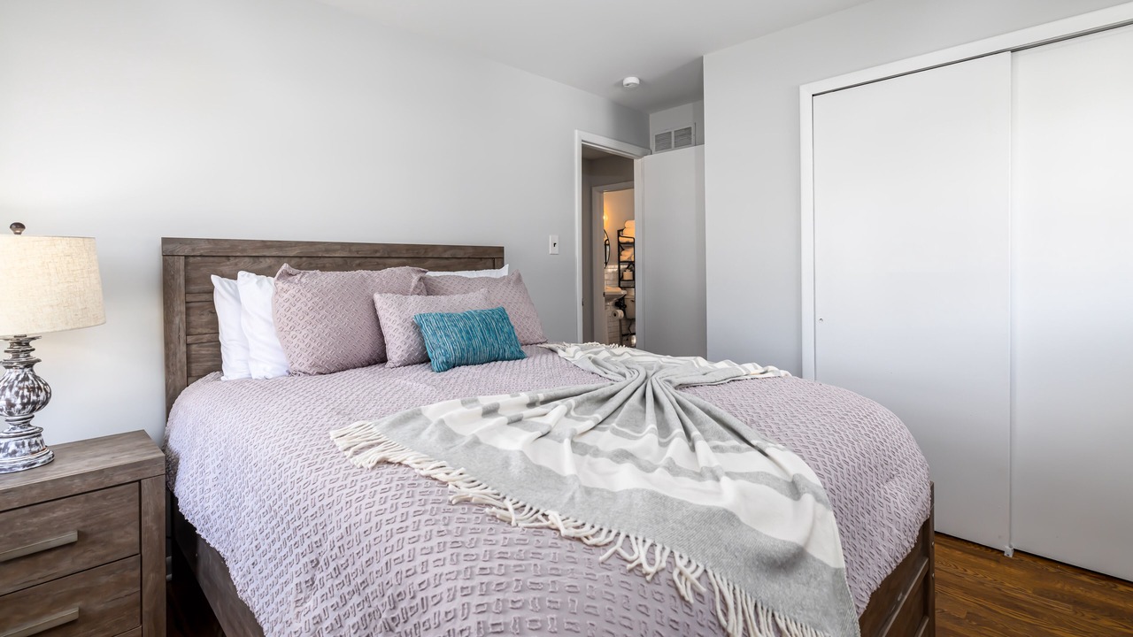 Photo of Bedroom in Newark