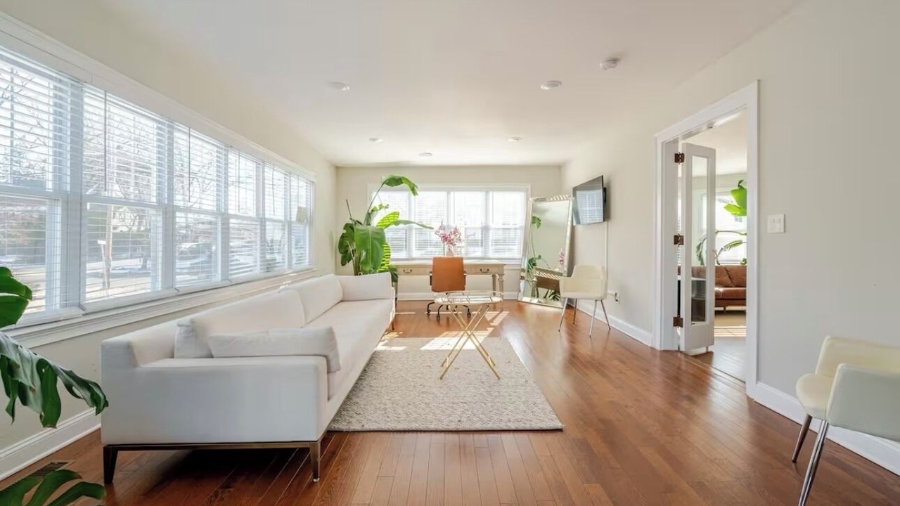 Photo of Livingroom in Orange