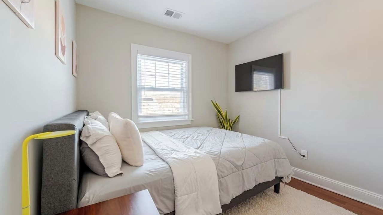 Photo of Bedroom in Orange