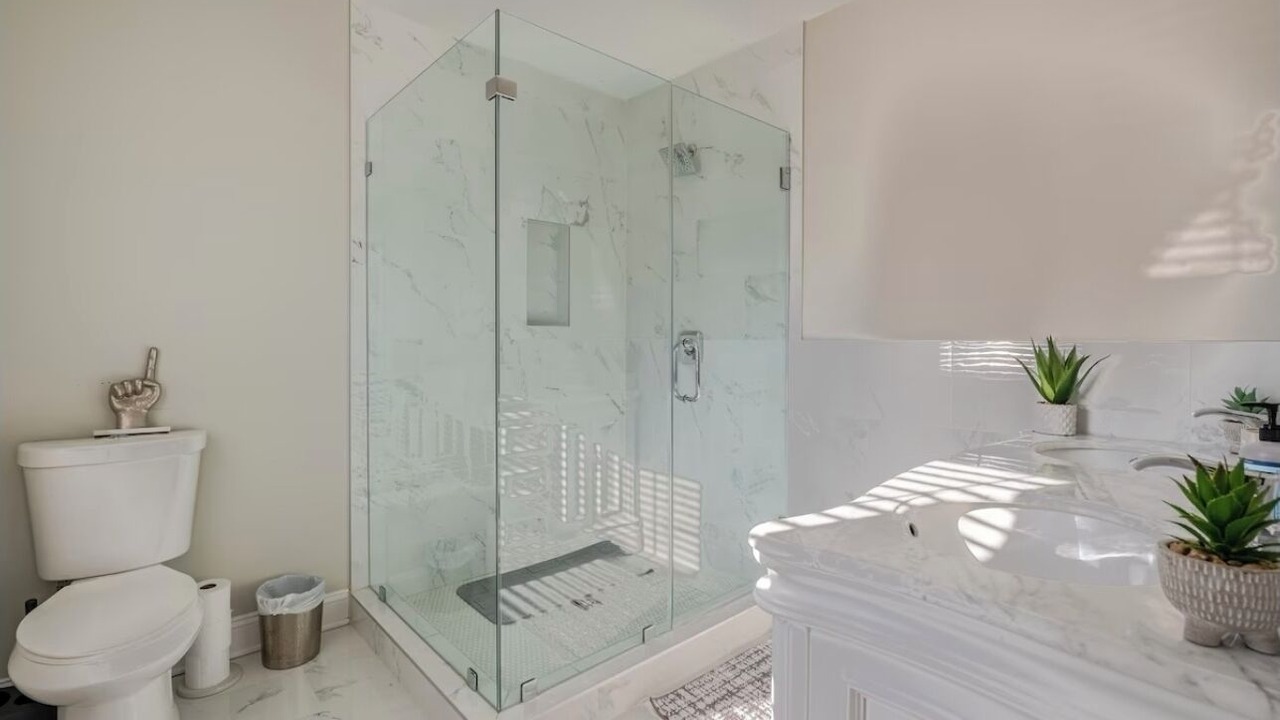 Photo of Bathroom in Orange