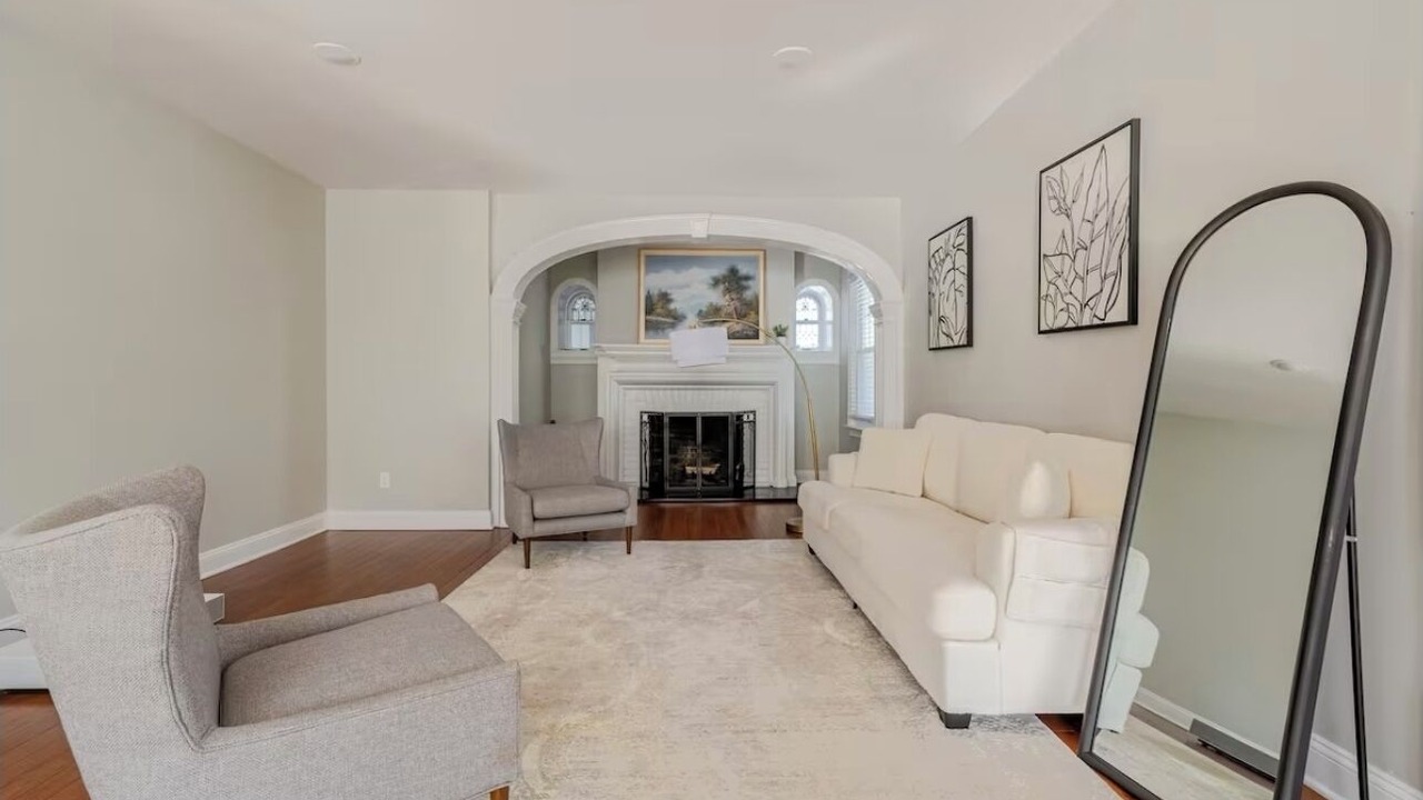 Photo of Livingroom in Orange