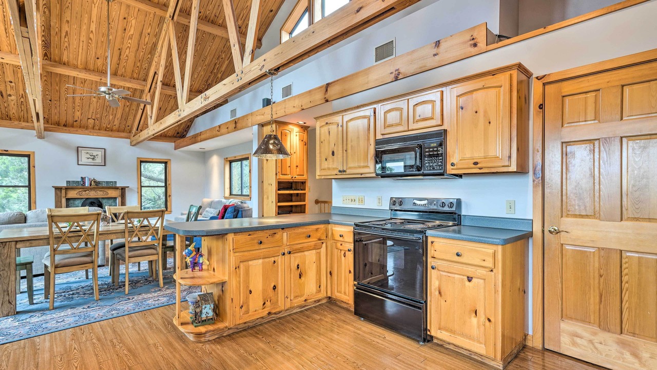 Photo of Kitchen in Lakehills