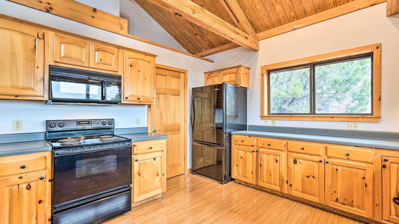 Photo of Kitchen in Lakehills