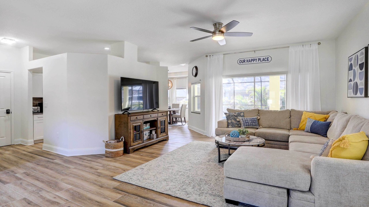 Photo of Livingroom in River Pointe