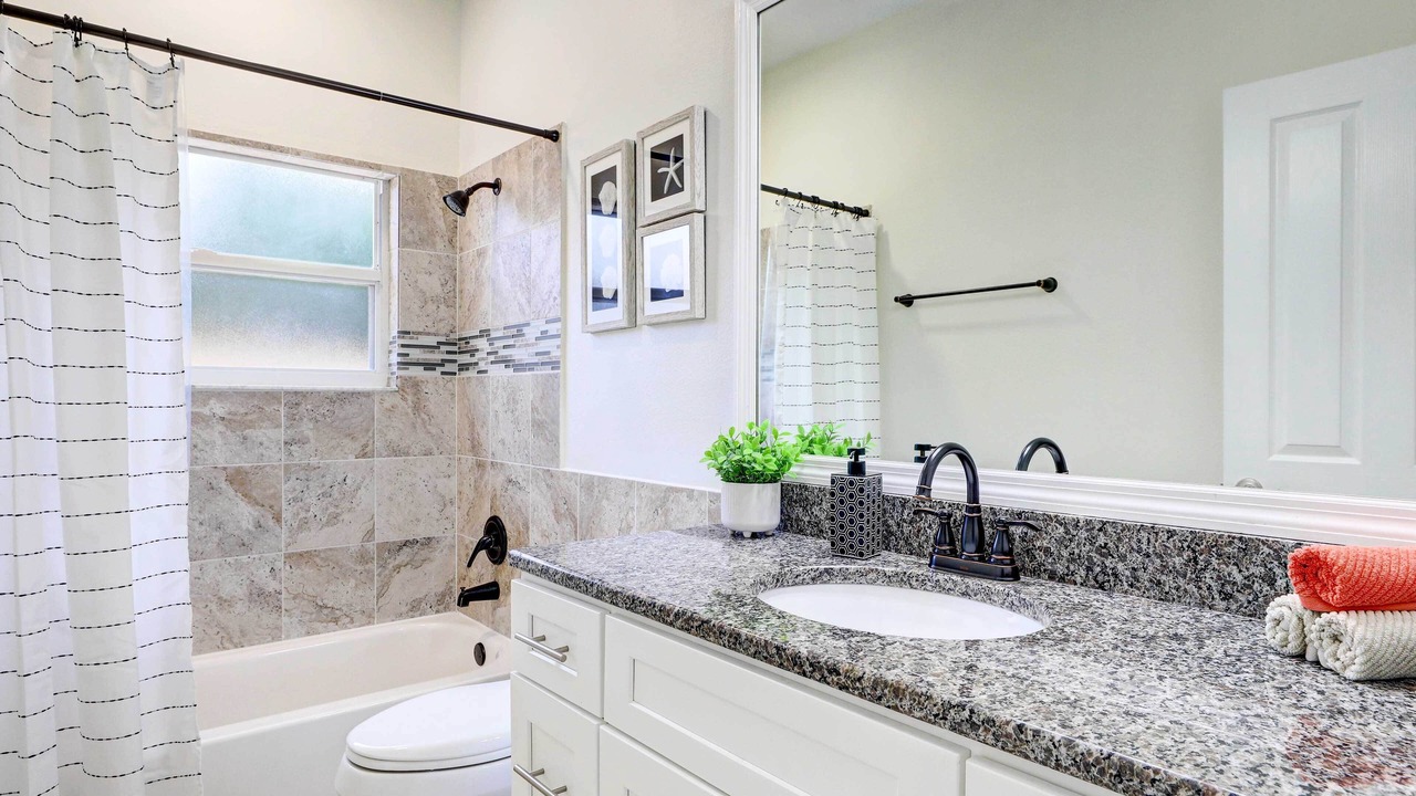 Photo of Bathroom in River Pointe