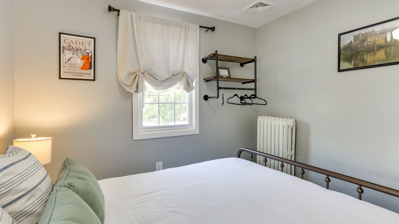 Photo of Bedroom in Cornwall-on-Hudson