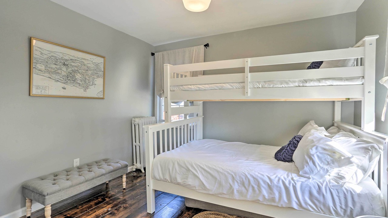 Photo of Bedroom in Cornwall-on-Hudson