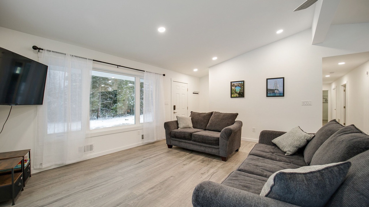 Photo of Livingroom in Cheboygan