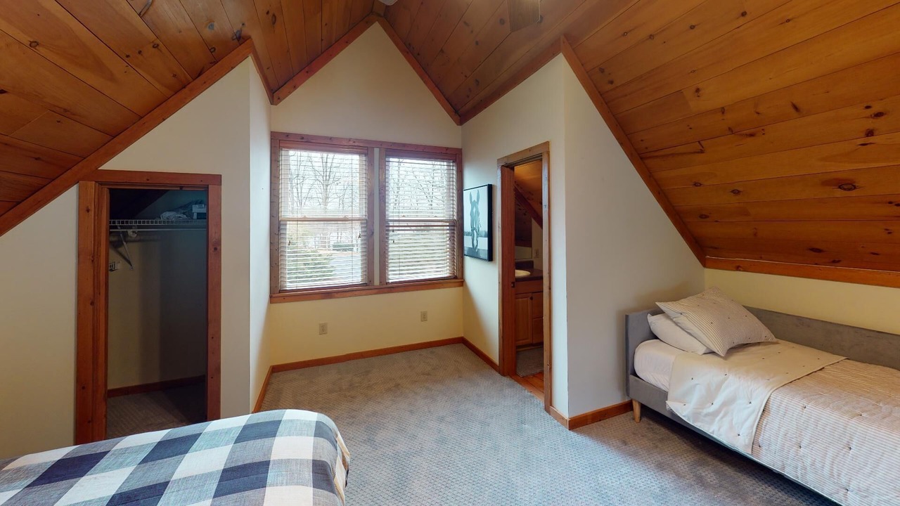 Photo of Bedroom in Seneca