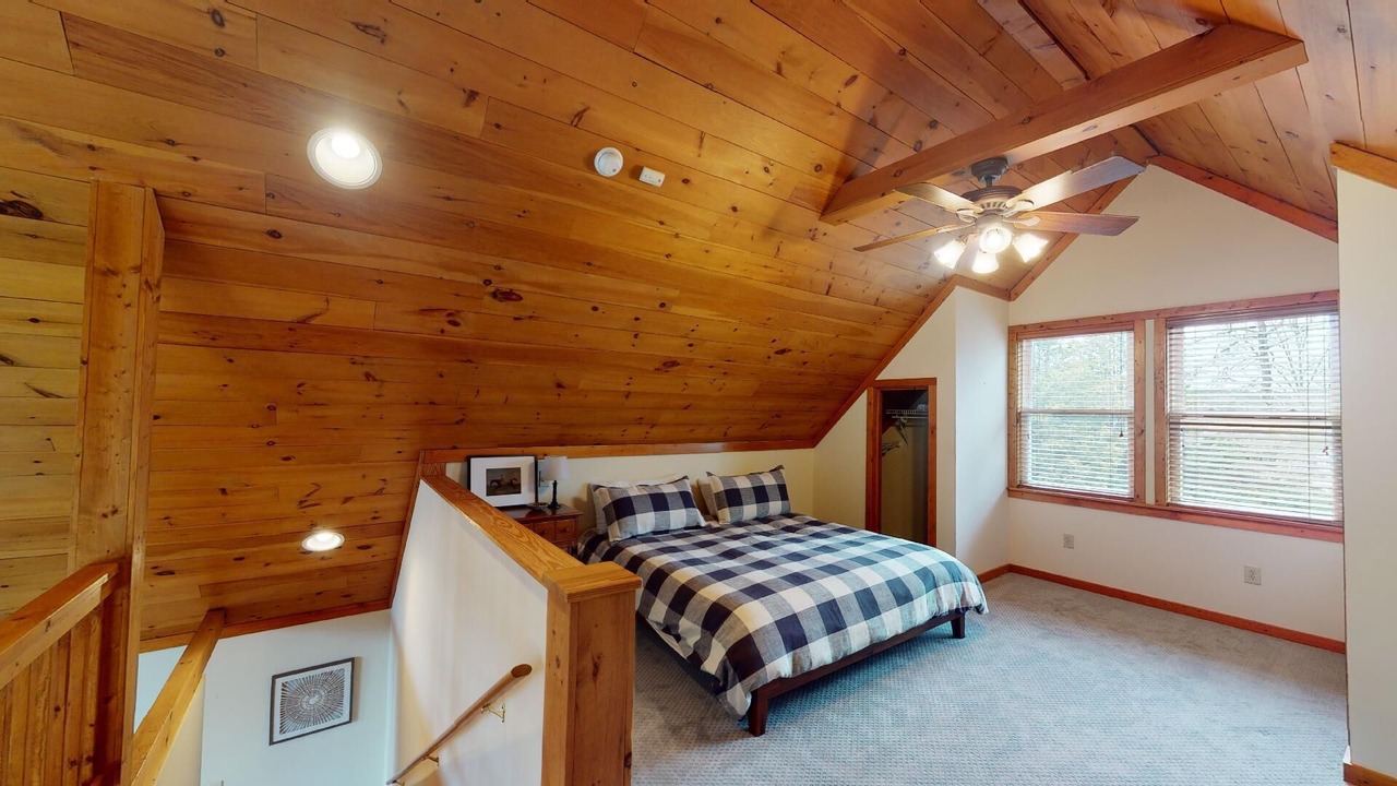 Photo of Bedroom in Seneca