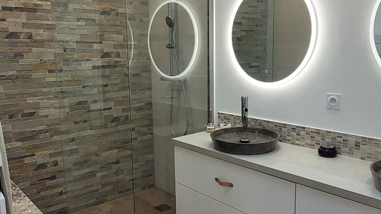 Photo of Bathroom in Aussonne