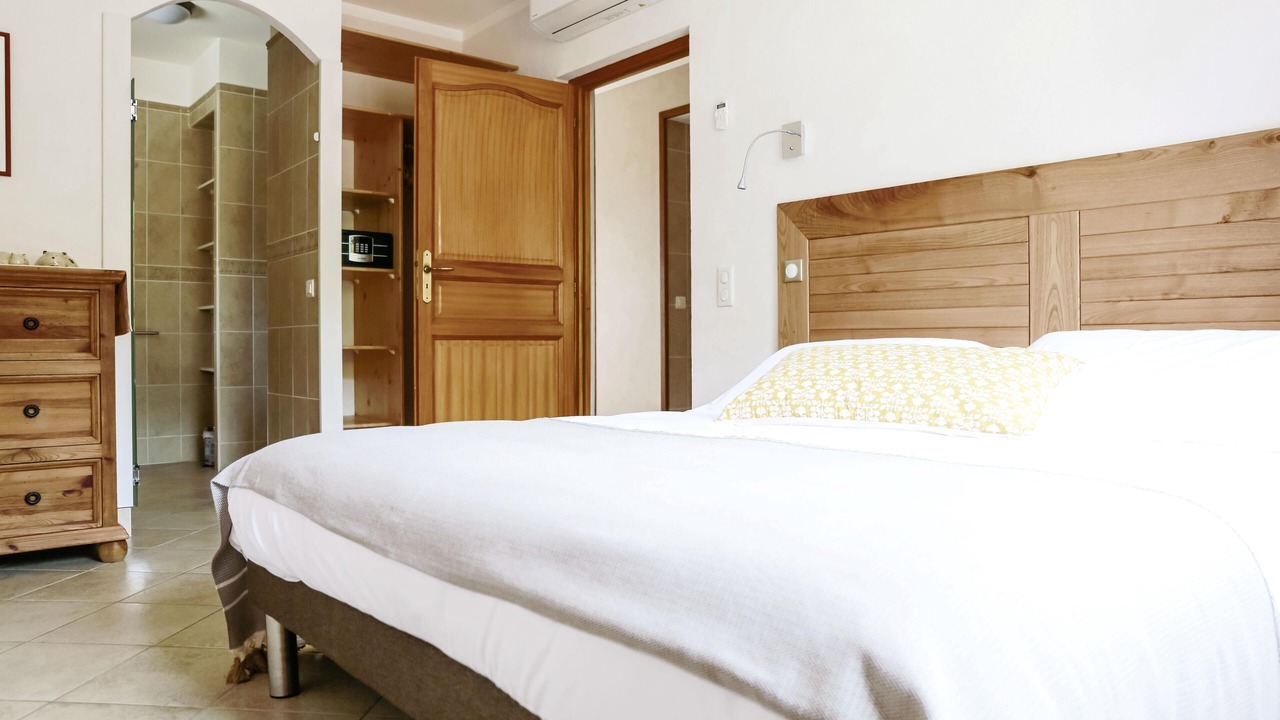 Photo of Bedroom in Farinole