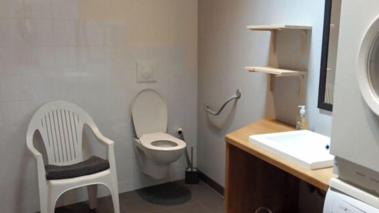 Photo of Bathroom in Saint-Martin-Lars-en-Sainte-Hermine