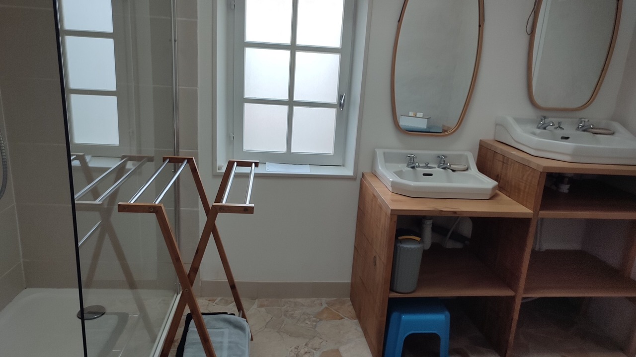 Photo of Bathroom in Ushant