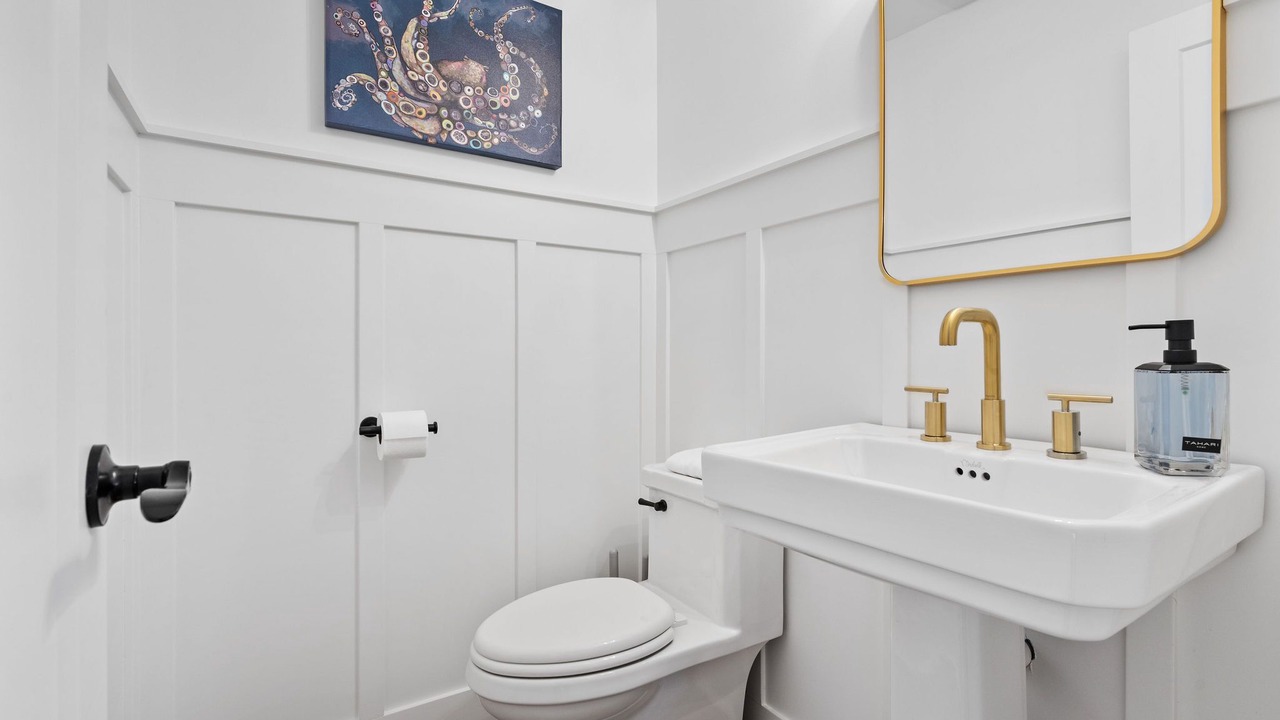 Photo of Bathroom in Fairway