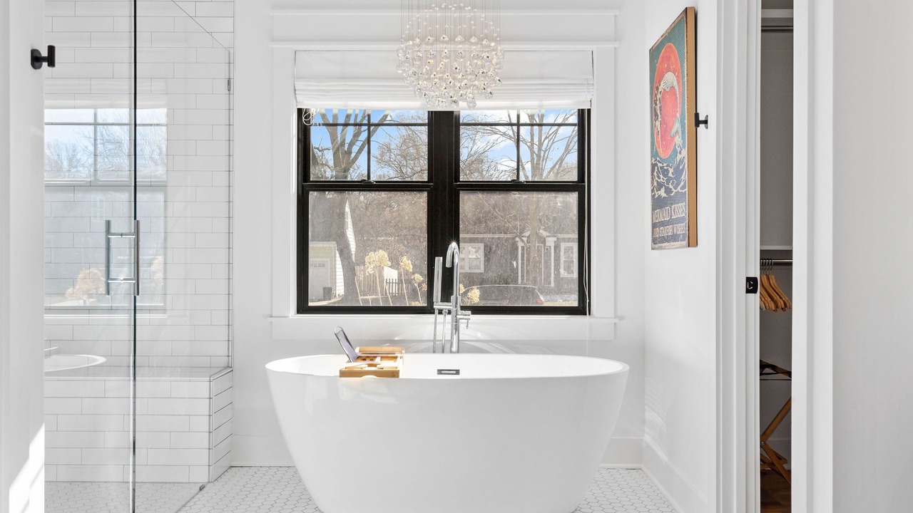 Photo of Bathroom in Fairway
