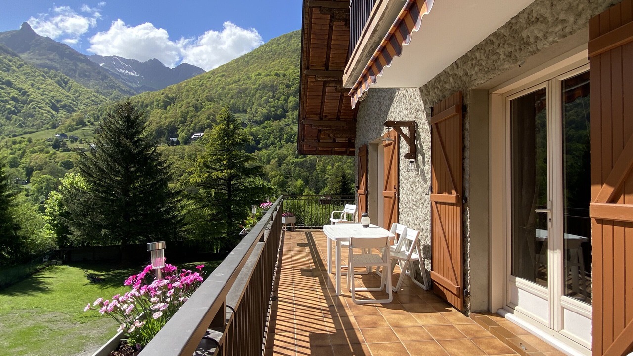 Photo of Patio Balcony in Cauterets