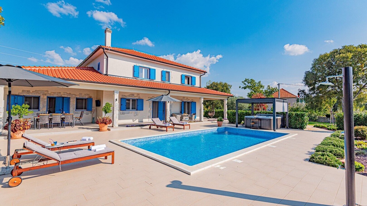Photo of Outdoor in Drnis