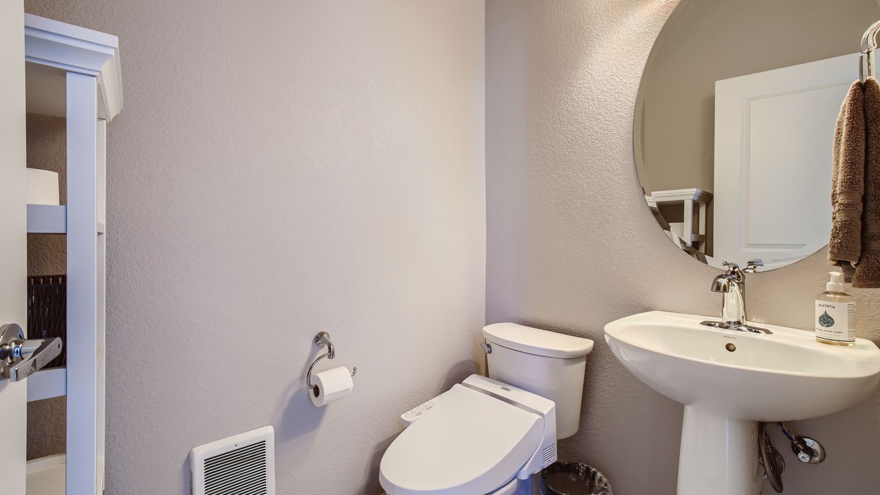 Photo of Bedroom in Jefferson Park