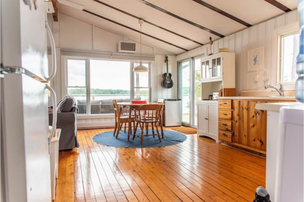 Photo of Livingroom in Rideau Lakes