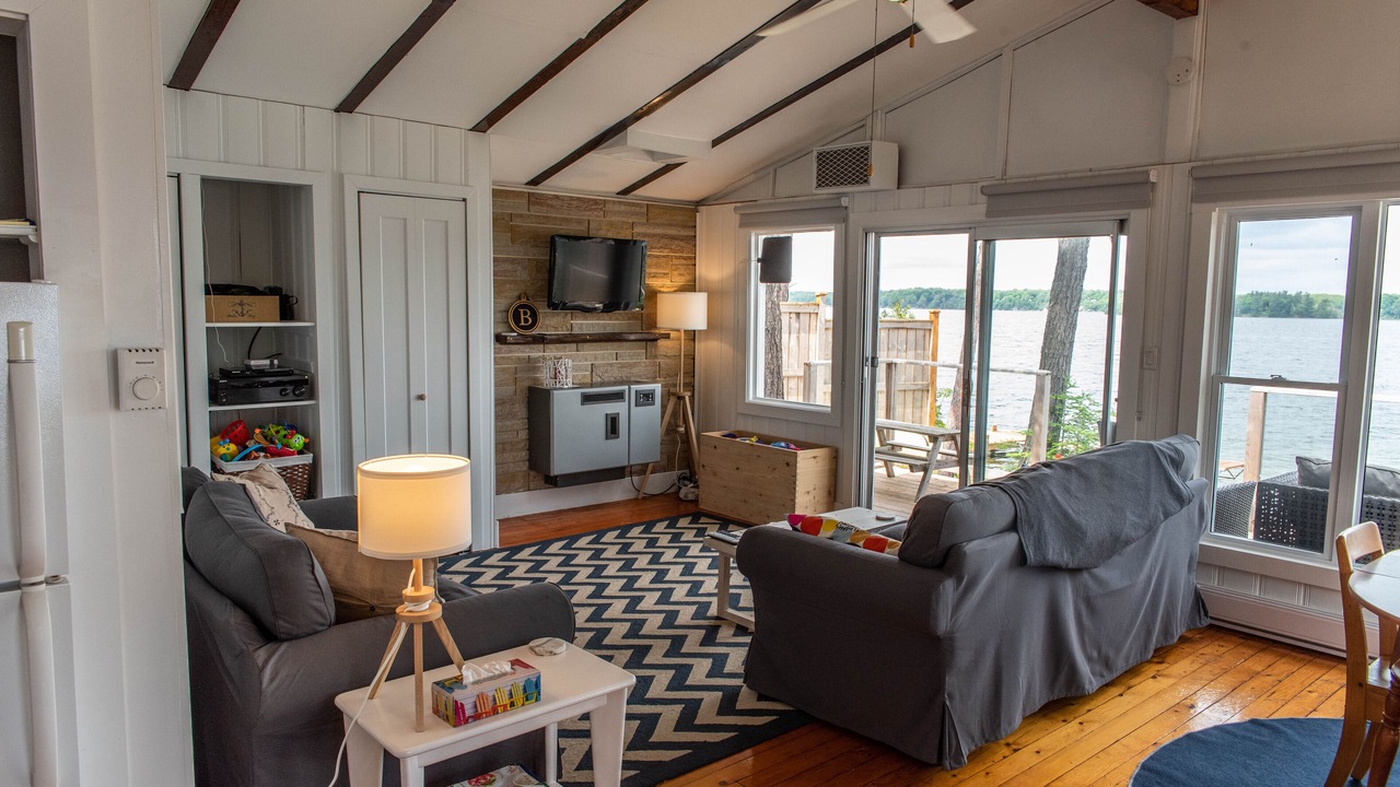 Photo of Livingroom in Rideau Lakes