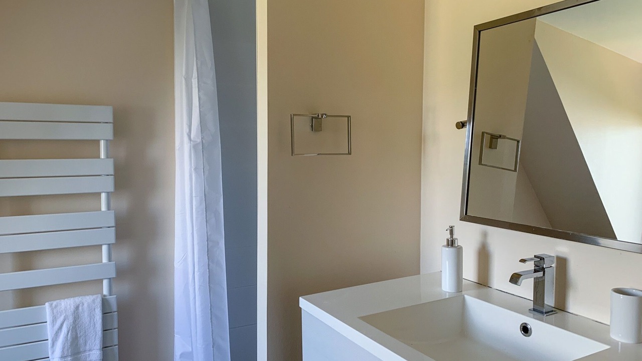 Photo of Bathroom in Damgan