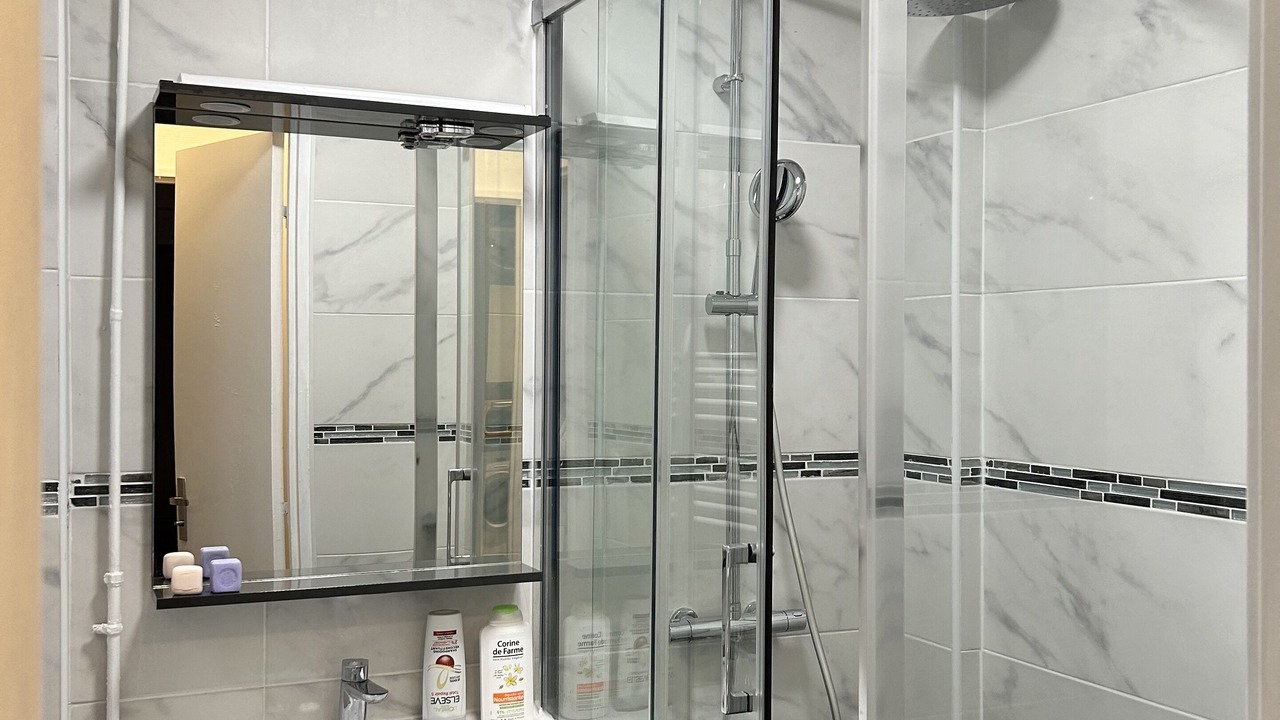 Photo of Bathroom in Arcueil