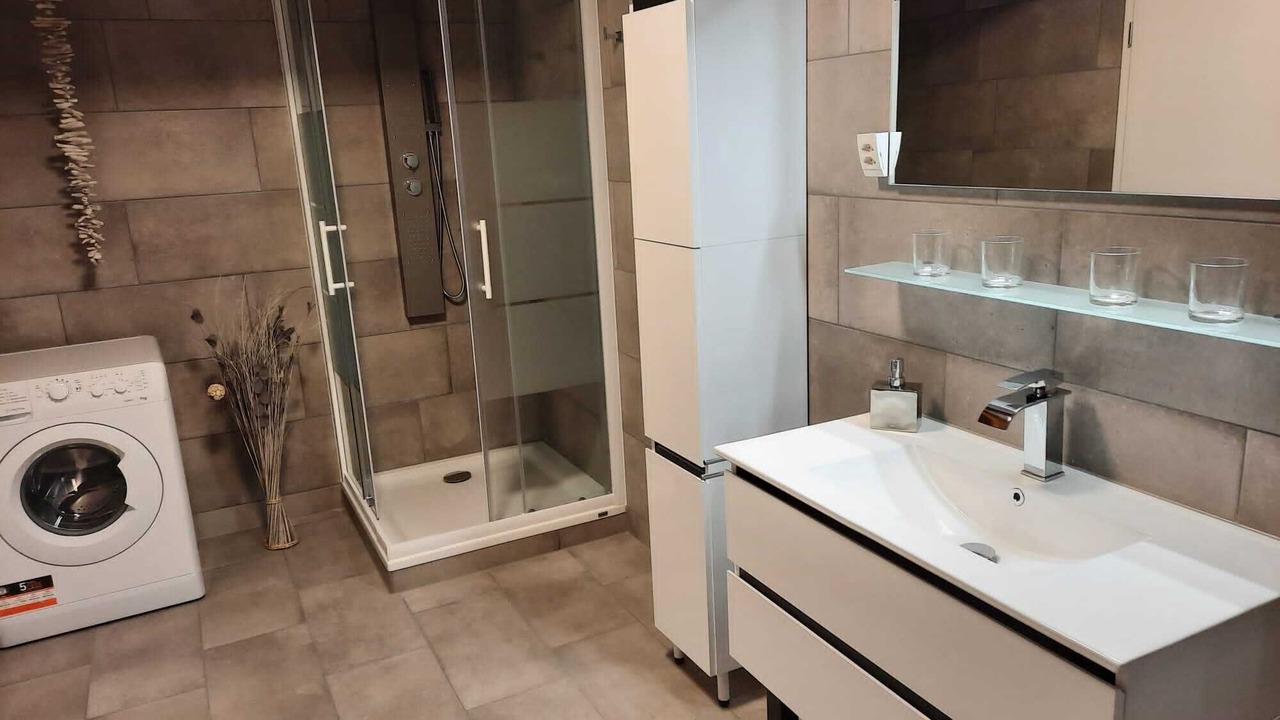 Photo of Bathroom in Andelfingen District