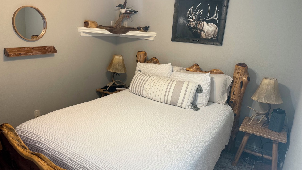 Photo of Bedroom in Bates