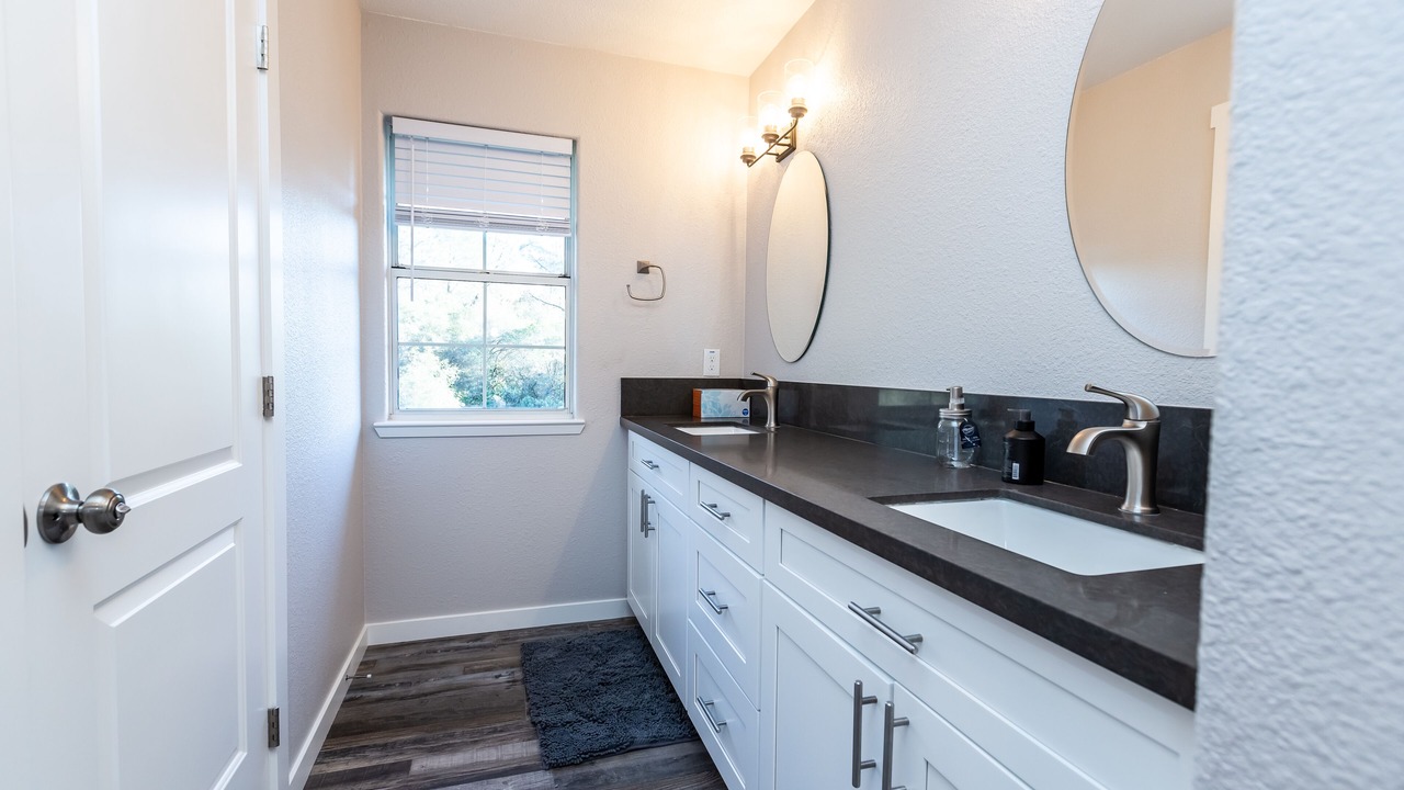 Photo of Bathroom in Cedar Ridge