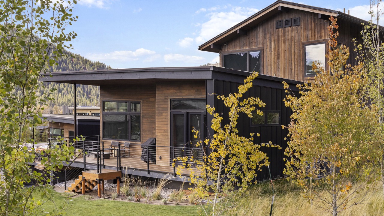 Photo of Patio Balcony in Hoback Junction
