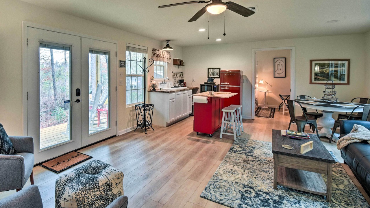 Photo of Livingroom in Demorest
