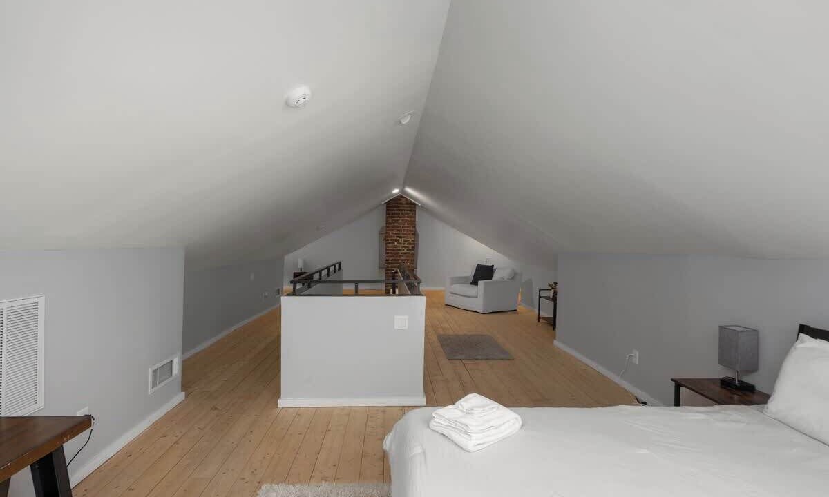 Photo of Bedroom in Plaza Midwood