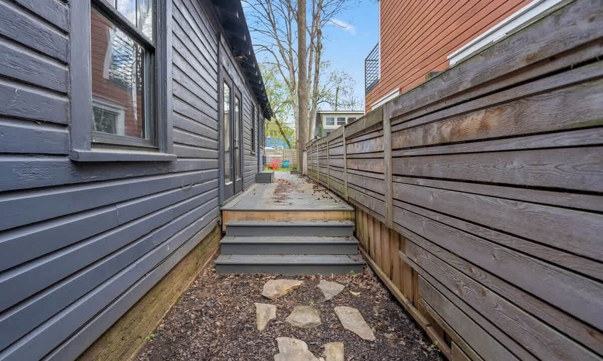 Photo of Outdoor in Plaza Midwood