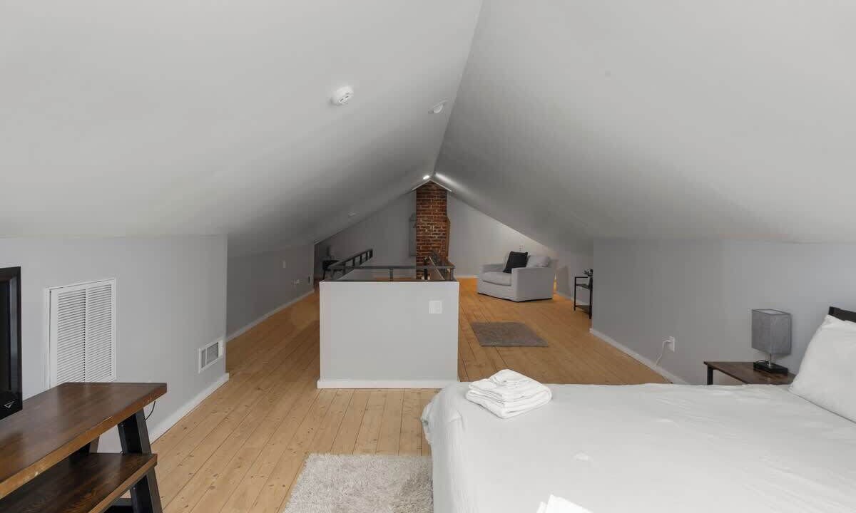 Photo of Bedroom in Plaza Midwood