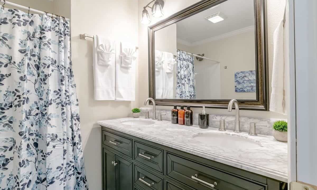 Photo of Bathroom in Mobile
