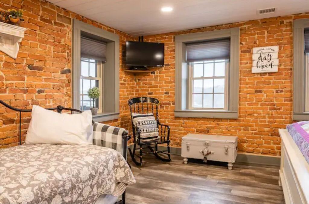 Photo of Bedroom in Elizabethtown