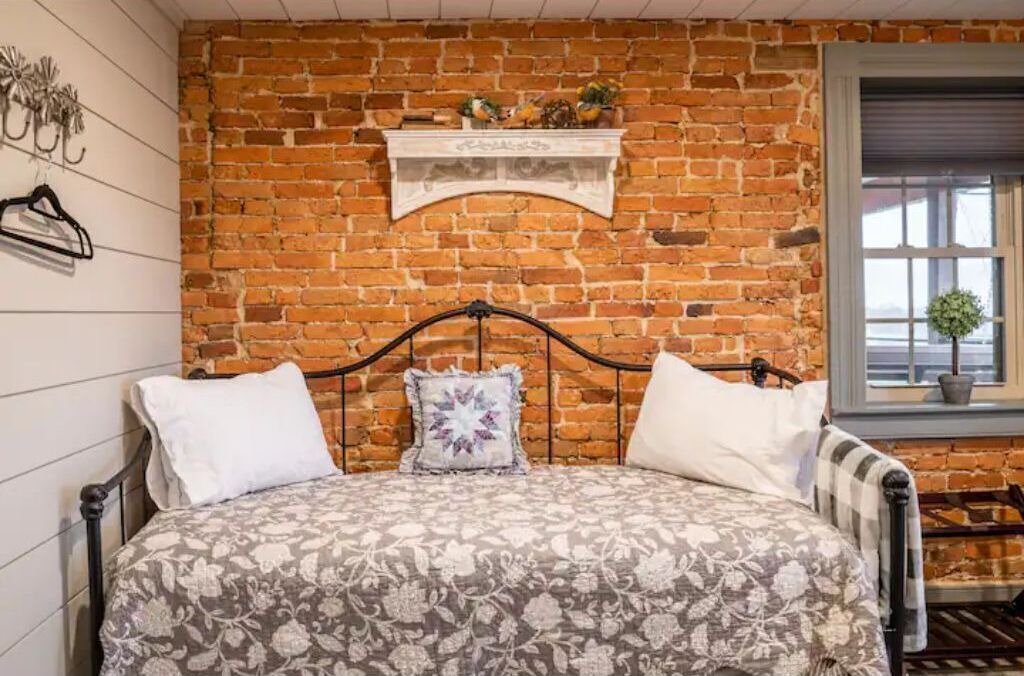 Photo of Bedroom in Elizabethtown