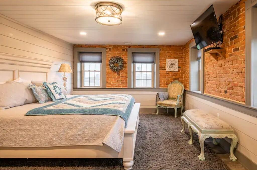 Photo of Bedroom in Elizabethtown