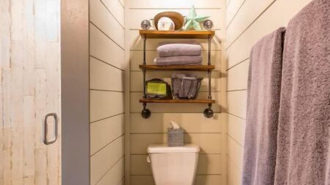 Photo of Bathroom in Elizabethtown