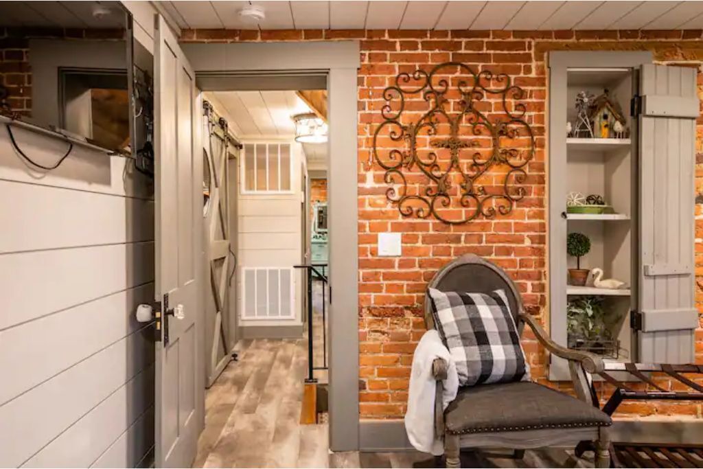 Photo of Others in Elizabethtown