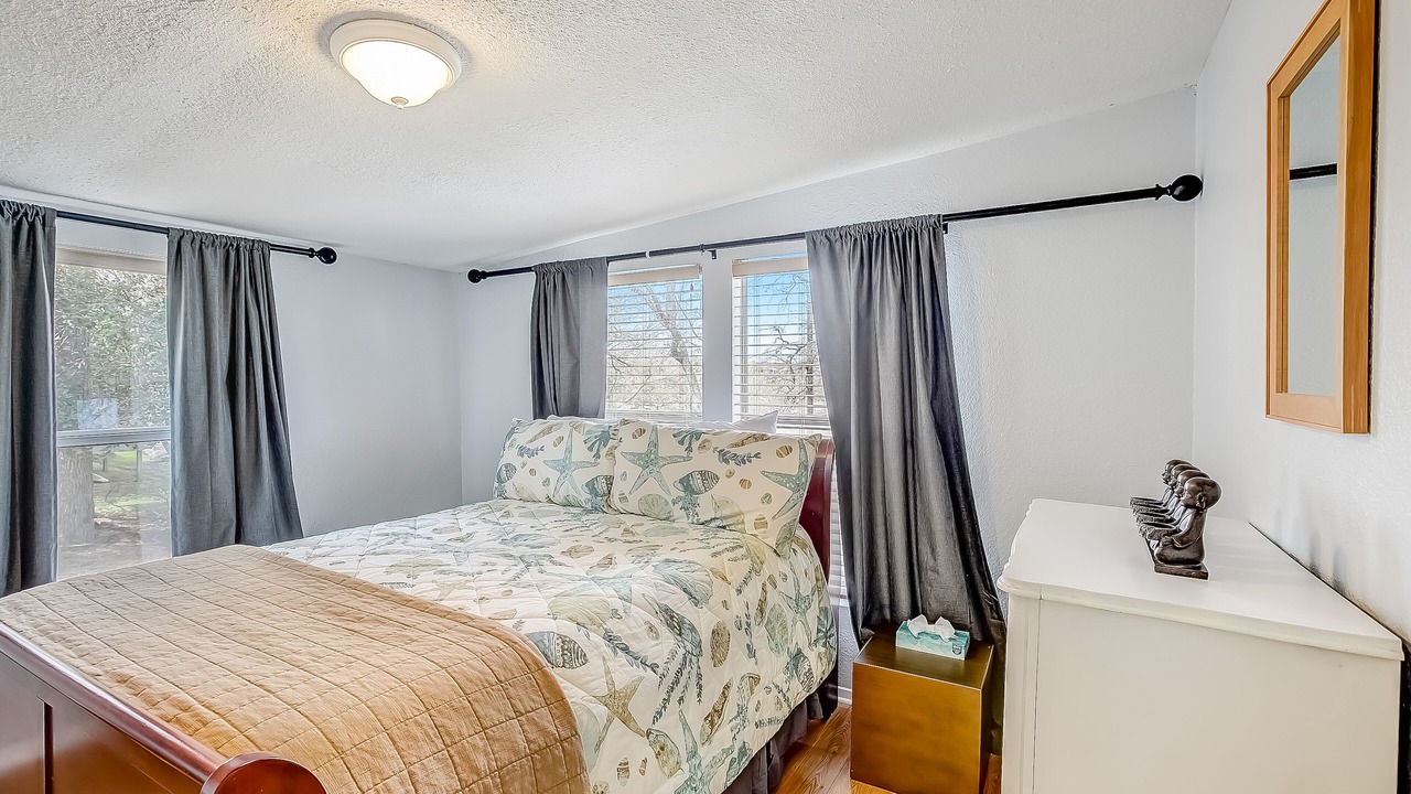 Photo of Bedroom in Pedernales Bend