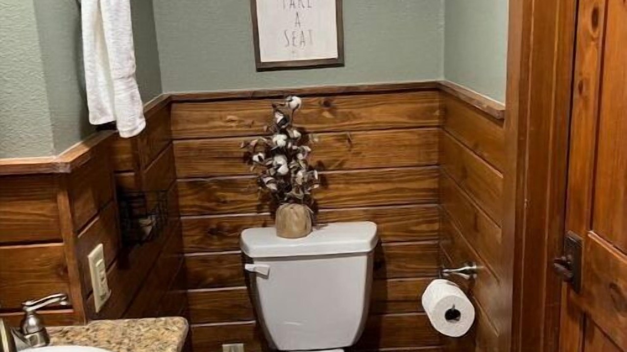 Photo of Bathroom in Lindale